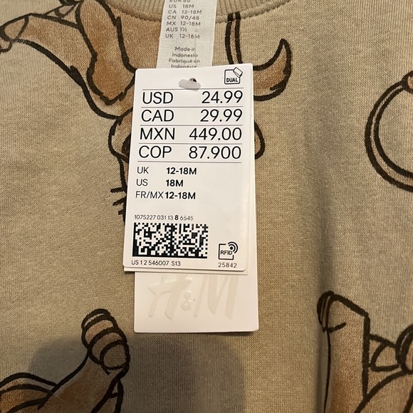 H&M Simba sweat set, size 18 months. NWT - Picture 2 of 4